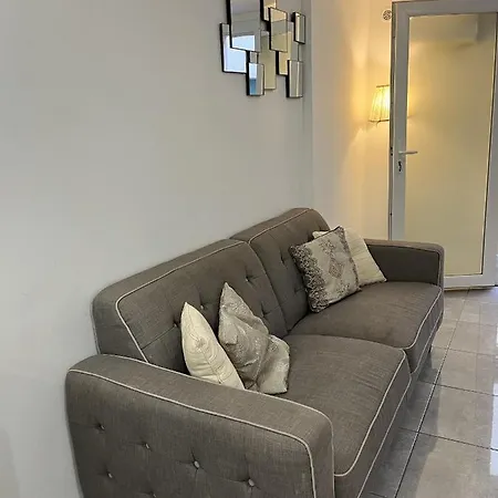- 2 Personnes - Classe Apartman