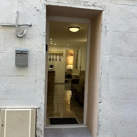 Apartment - 2 Personnes - Classe *